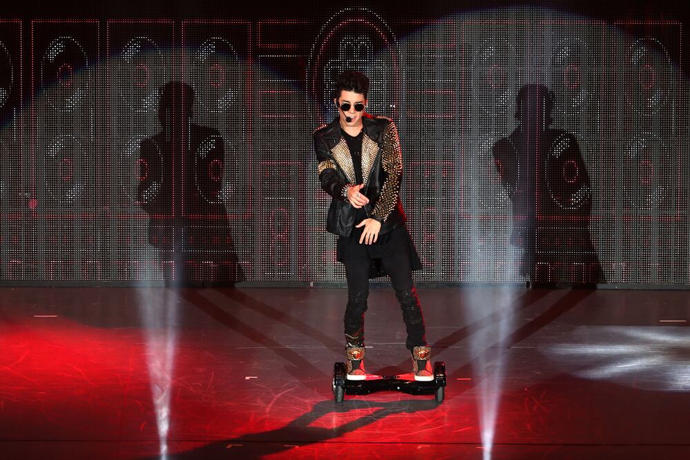 Mario Bautista (VALENTE ROSAS)