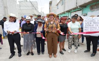 Azucena Cisneros entrega obras en Ecatepec; vecinos reciben agua, drenaje y pavimentación