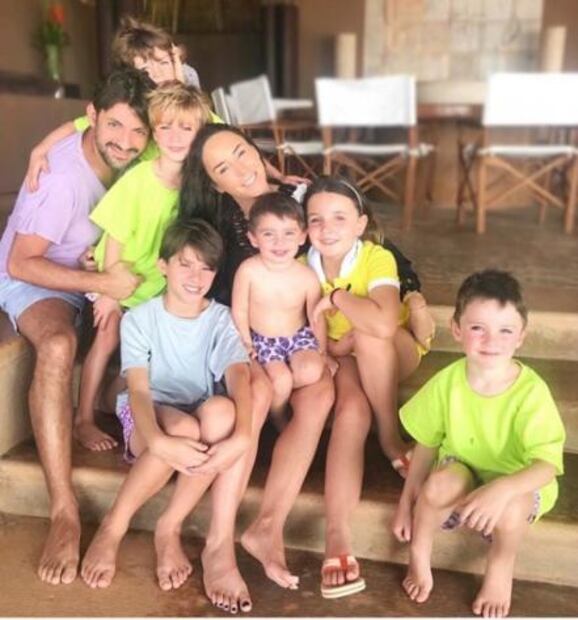 Inés Gómez Mont con sus hijos.