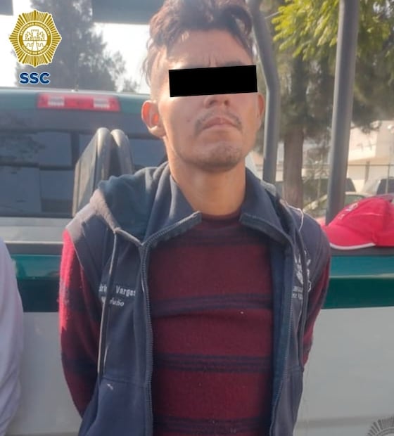 ¡Con las manos en la tapa! Caen dos por robar estructuras metálicas de coladeras en Iztapalapa