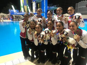 México gana oro en nado artístico