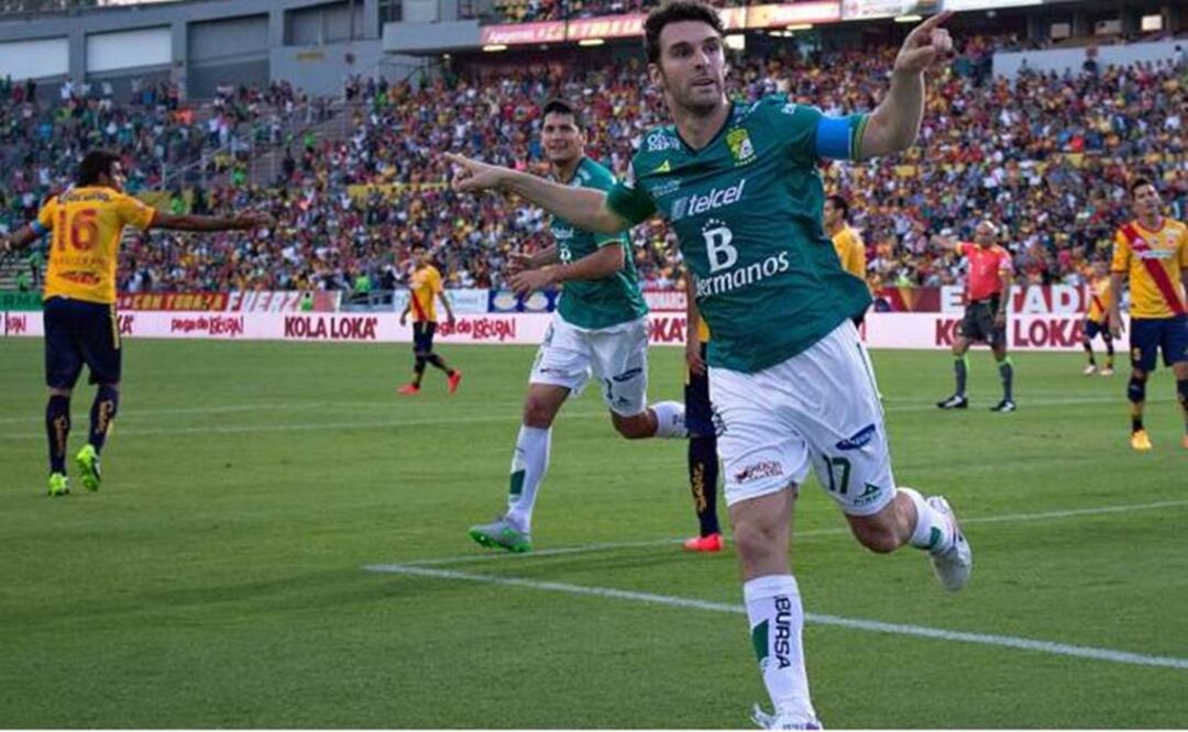 Boselli celebra un gol con la Fiera. Archivo
