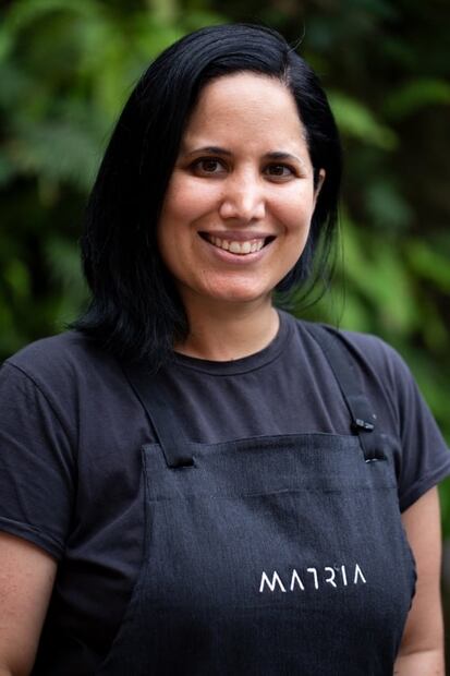 Mujeres latinas cocinan a diez manos en Costa Rica