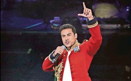 Carlos Rivera se reporta listo para cantar el Himno en pelea del Canelo y Jacobs