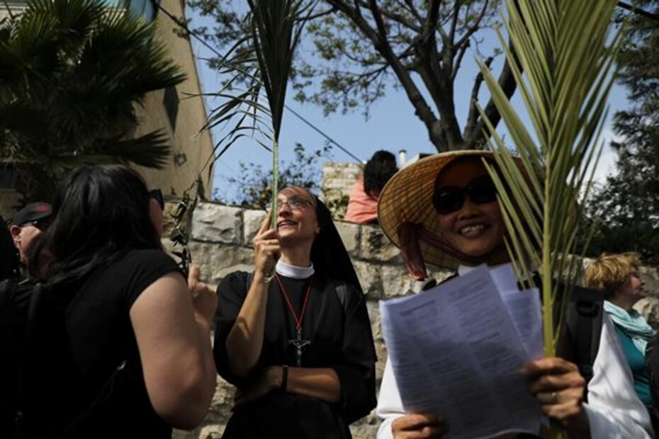 Canciones, bailes y hojas de palma adornaron el Domingo de Ramos en Jerusalén