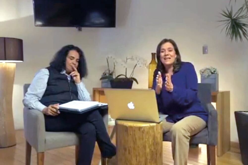 Margarita Zavala realizó una transmisión a través de Facebook acompañada de su asesora de Cultura, Consuelo Sáizar (TOMADA DE VIDEO)