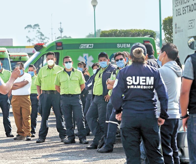Los paramédicos piden ayuda al gobernador Del Mazo. Foto: JORGE ALVARADO. EL UNIVERSAL