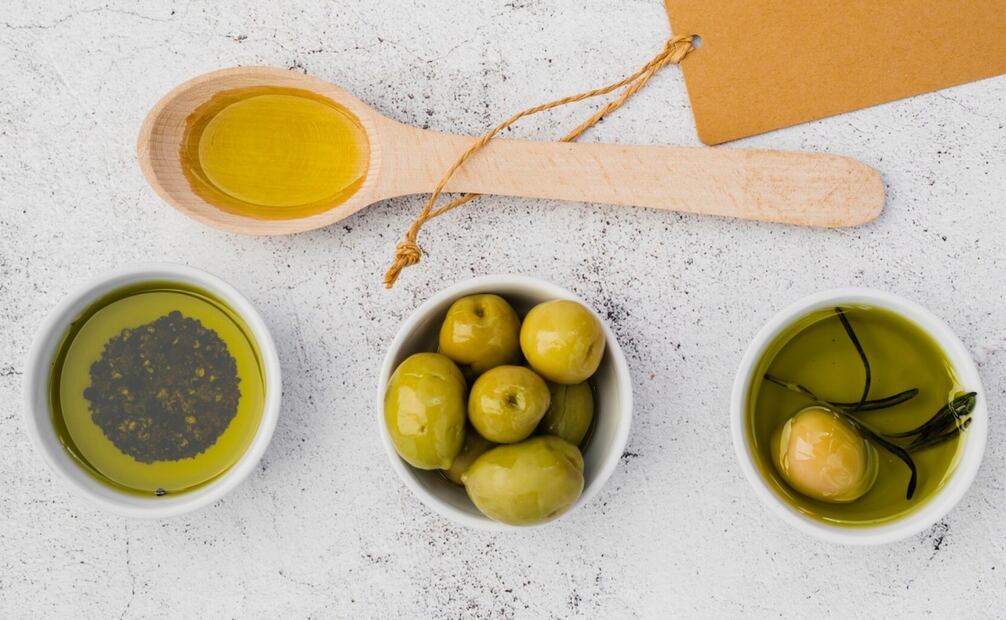 El aceite de oliva es rico en antioxidantes que protegen al corazón. Foto: Freepik