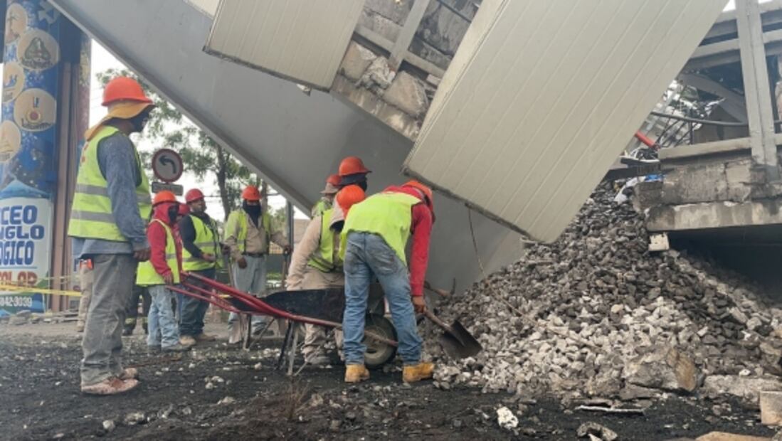Inician trabajos de remoción de escombros en estación Olivos tras desplome
