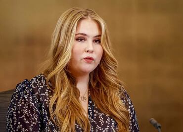 Amalia de Holanda, hija de la reina Máxima, admite que aún la pasa “muy mal” por amenazas que recibió