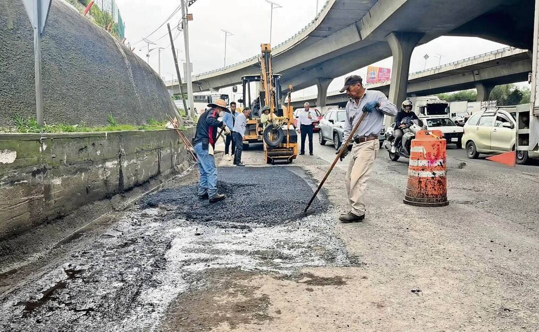 Autoridades mexiquenses realizan el fresado y bacheo de diversos tramos del Periférico Norte. Foto: Especial