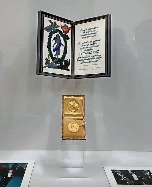 Los visitantes podrán ver el Premio Nobel de Literatura que se le otorgó a Octavio Paz en 1990. Foto: Frida Juárez / EL UNIVERSAL