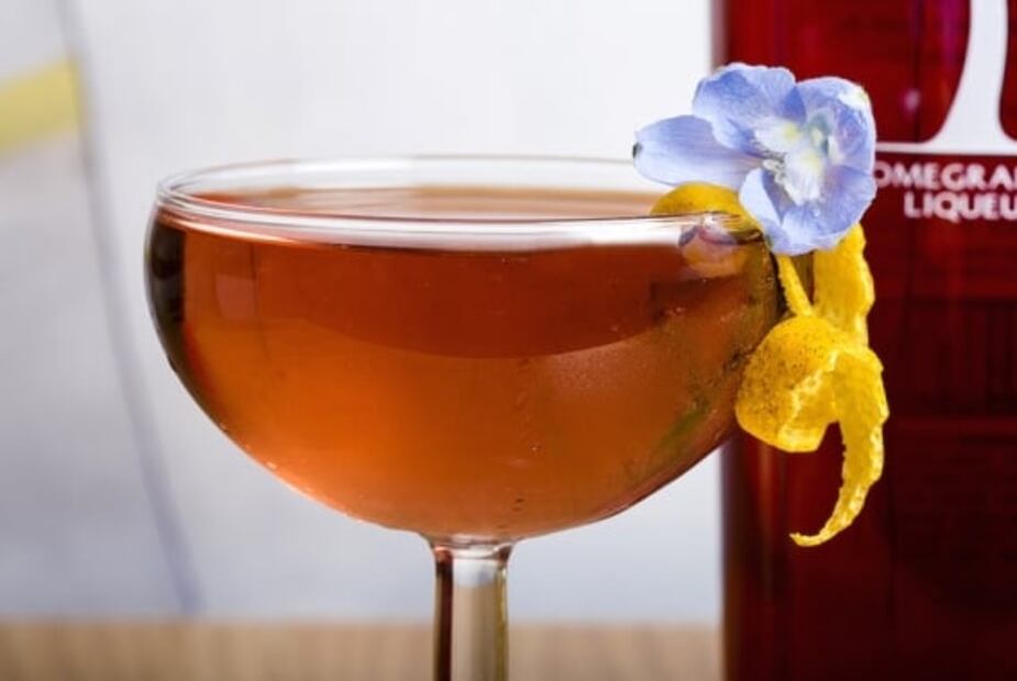 Cocteles florales para recibir la primavera