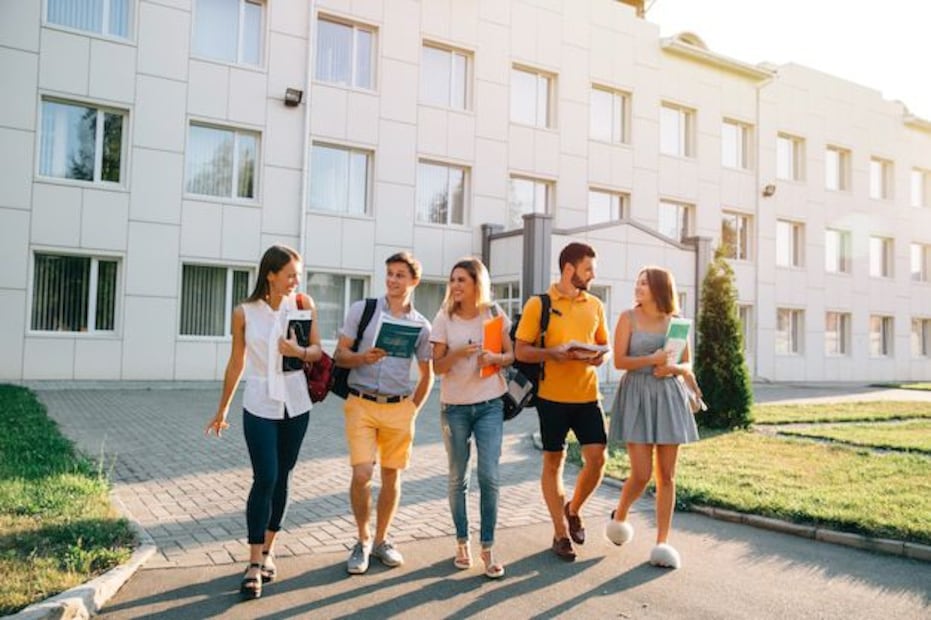 Estas son las 3 mejores universidades del mundo. Fuente: Freepik.