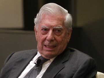 Reeditan libro “El cadete Vargas Llosa” con fotografías inéditas