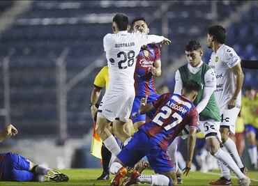Jugador de Dorados que fracturó al Hobbit Bermúdez recibe cuatro partidos de suspensión