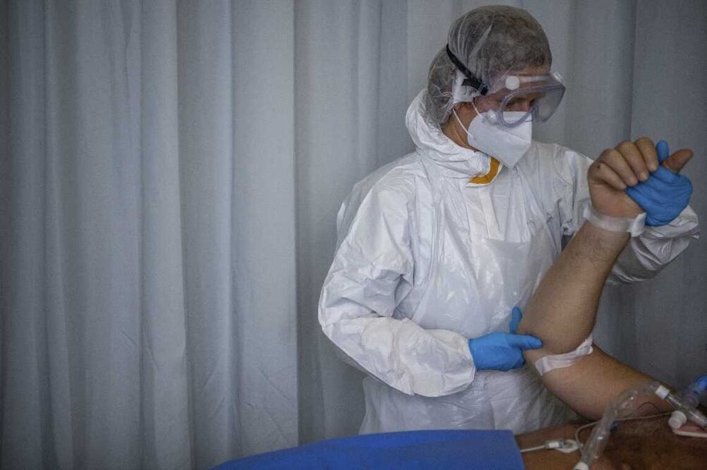 Xevudy se recomienda para tratar el Covid-19 en adolescentes a partir de los 12 años. Foto: AP/ Zoltan Balogh