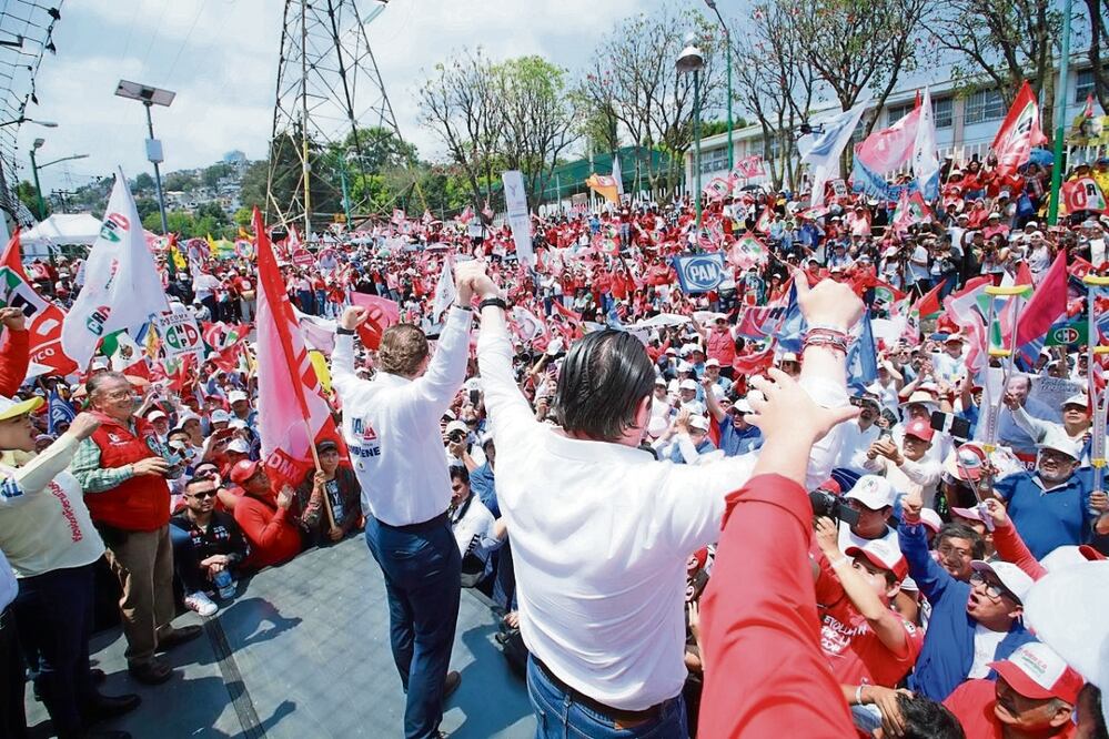 El abanderado de la alianza Va por la Ciudad de México acompañó a Gerardo Quijano, quien busca la reelección en la alcaldía La Magdalena Contreras, en su arranque de campaña. Foto: Especial