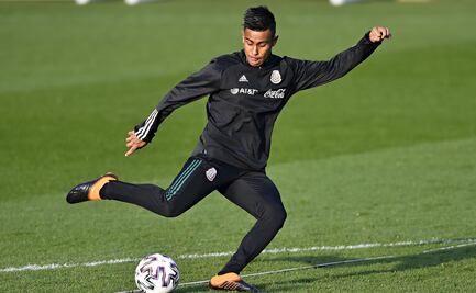 Efraín Álvarez toma el lugar de Rodolfo Pizarro en Selección