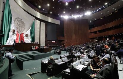Diputados propondrán a Ebrard contenidos que hagan contrapeso a narcoseries