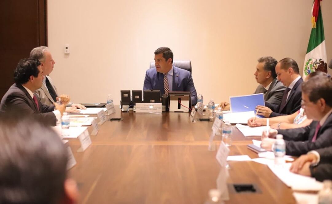 Reunión entre alcaldes y el subsecretario de Gobierno de la Secretaría de Gobernación, Ricardo Peralta. FOTO: @Ricar_peralta