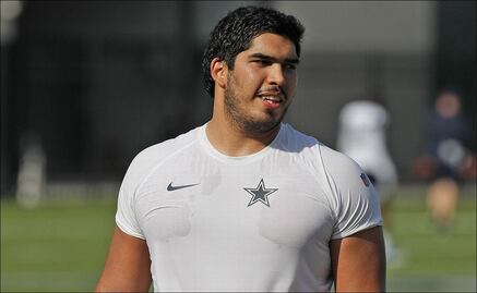 El coordinador defensivo de Dallas Cowboys se desvive en elogios para el mexicano Isaac Alarcón