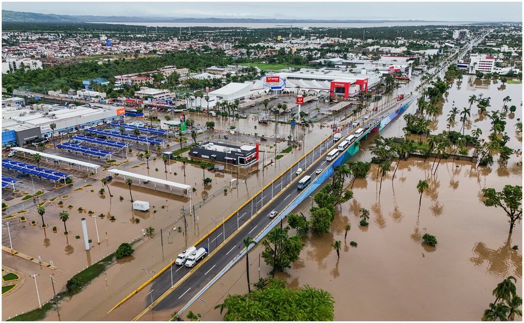 Fotografía aérea de la zona afectada por el paso del Huracán John, en el balneario de Acapulco en el estado de Guerrero (México). Foto: EFE/Archivo