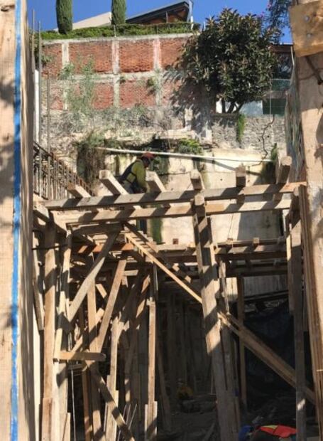 Vecinos de Tecamachalco exigen frenar construcciones irregulares