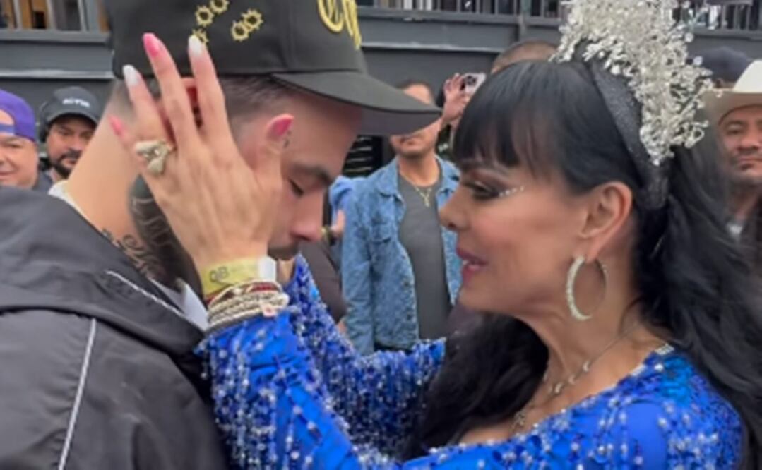 Maribel Guardia le da su bendición a Emiliano Aguilar, el hijo mayor de Pepe Aguilar.