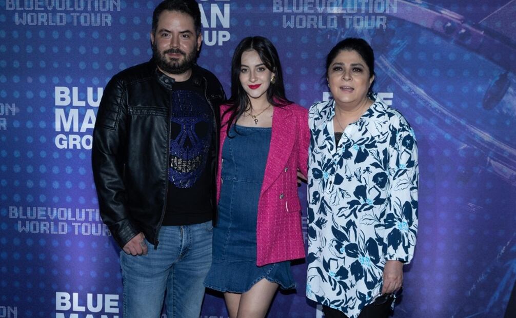 José Eduardo Derbez, Paola Dalay y Victoria Ruffo en el estreno de "Bluevolution". Foto: Clasos.