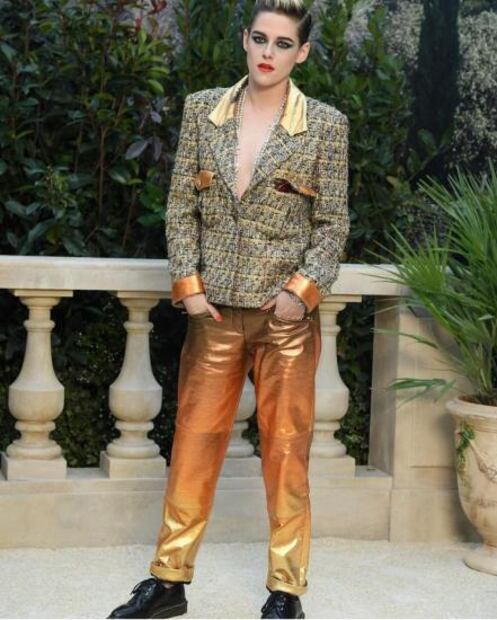 El look masculino de Kristen Stewart conquista París
