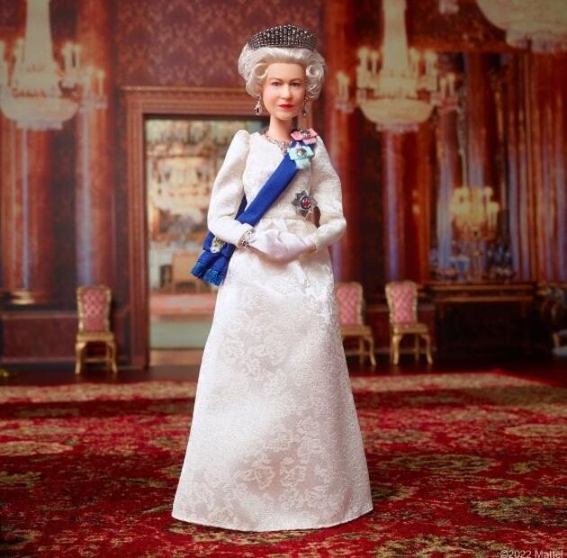 La reina Isabel ya tiene Barbie