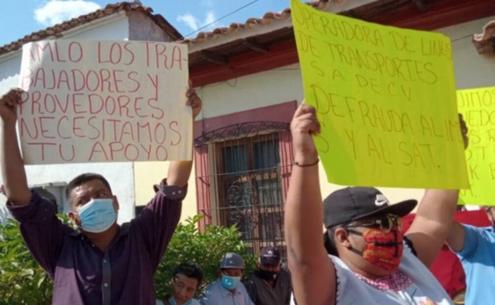 Con reclamos por fraudes en Programa de Reconstrucción, reciben a AMLO en el Istmo