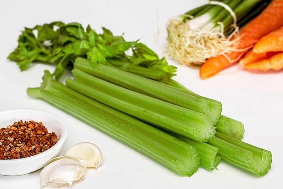 El consumo de apio crudo es seguro. Foto: Pixabay