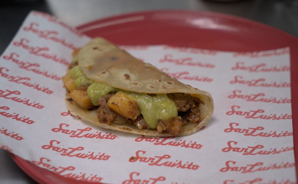 Prueba los auténticos tacos mañaneros en San Luisito Taquería. Foto: cortesía