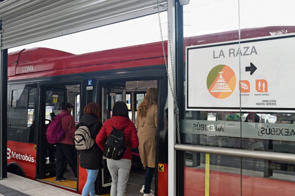 Actualmente, el Metrobús usa la estación del Mexibús y los usuarios ya cuentan con un nuevo acceso para esta ruta que próximamente funcionará. Foto: Eduardo Castañeda/El Universal