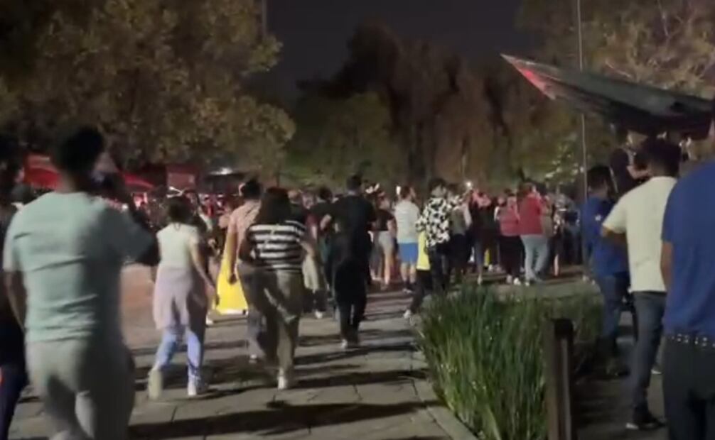 Parque Aztlán cerró sus puertas a cientos de capitalinos debido a que llegó a la capacidad máxima que se tenía contemplado. Captura de pantalla de Daniela Cortés