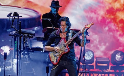 Vive Latino cumple 25 con slam y buena vibra