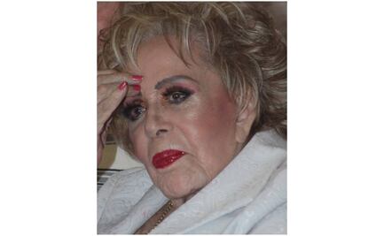 Pese a críticas, Silvia Pinal regresa al teatro 