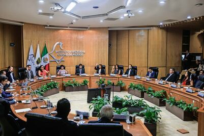 Tres consejeros del IECM se van con bolsa de 1.9 mdp