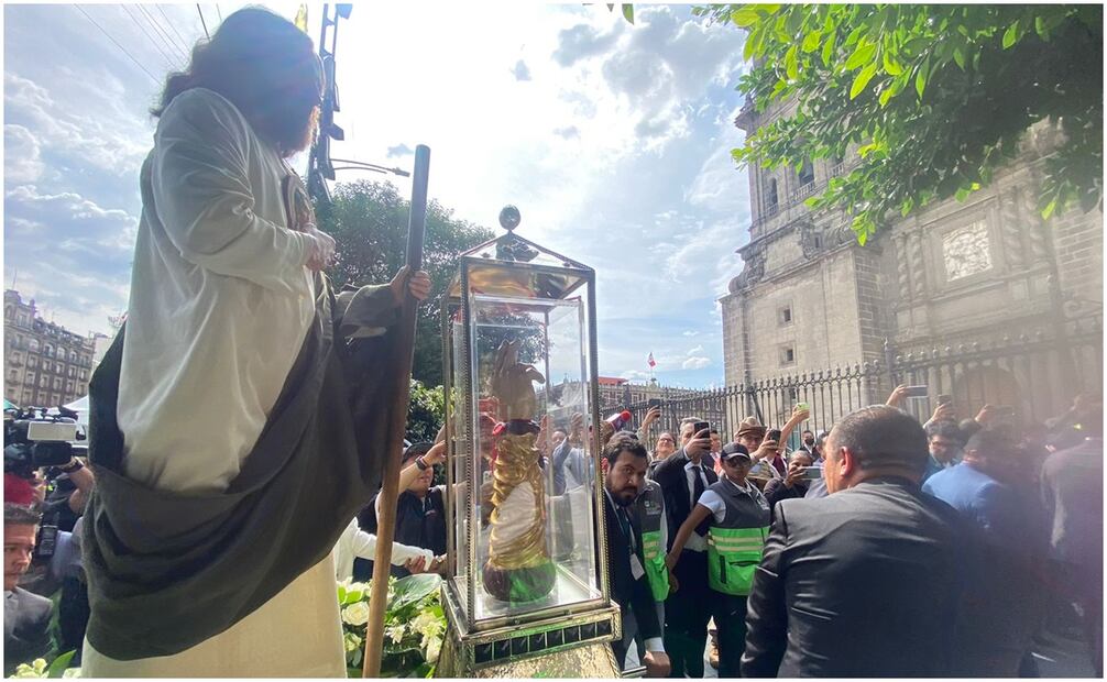 La capital del país, dispuso de 276 uniformados apoyados con 26 vehículos, 16 motocicletas, una ambulancia del Escuadrón de Rescate y Urgencias Médicas (ERUM) y el sobrevuelo de un helicóptero de los Cóndores para el trayecto de seguridad. Foto: Juan Carlos Williams y Diego Simón