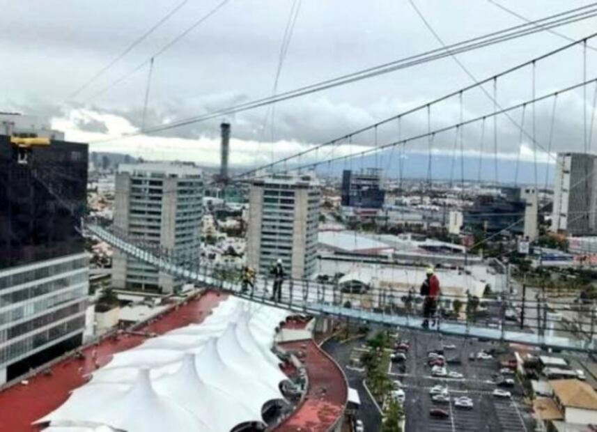 El nuevo puente colgante y otros miradores con piso de cristal en México