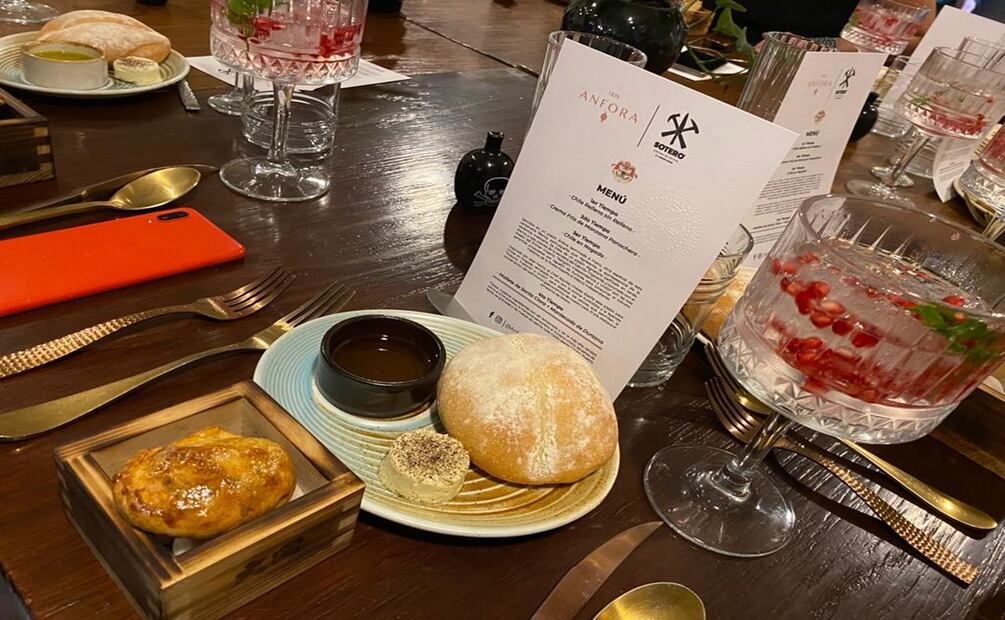 El pan de masa madre y los pastes, son dos elecciones que no te puedes perder en el restaurante Sotero. Foto: Nayeli Castillo