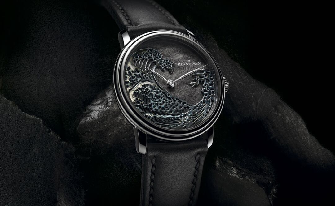 Una ola de obsidiana y oro te dice la hora