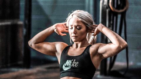 Despídete del dolor lumbar con estos 4 ejercicios para practicar en casa