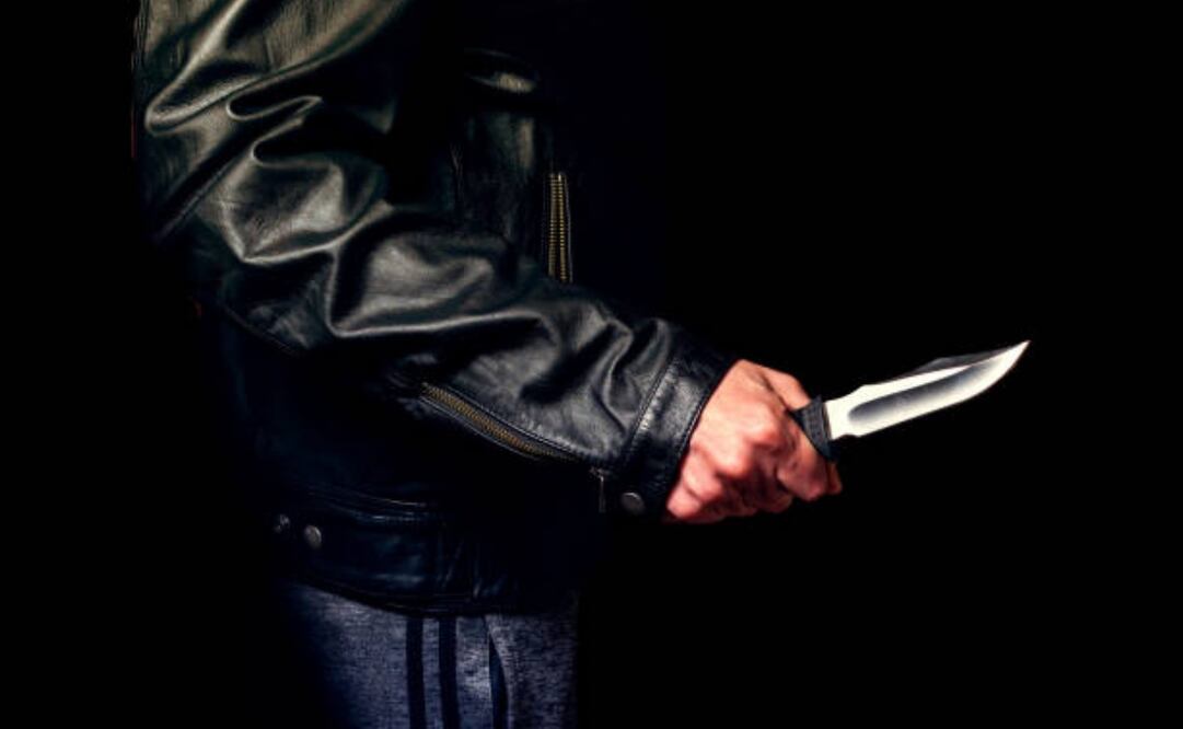 Un hombre de 28 años fue detenido por policías capitalinos luego de ser señalado como el presunto responsable de atacar con un objeto punzocortante a otro hombre. Foto: iStock