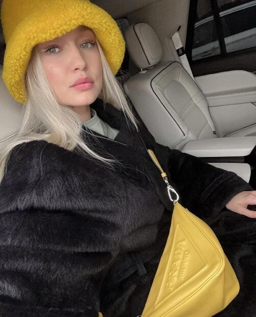 Gigi Hadid celebró su cumpleaños con look de corset y transparencias