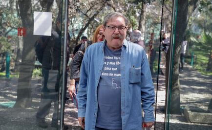 Remates y libros de 8 pesos, las acciones de Taibo II en el FCE