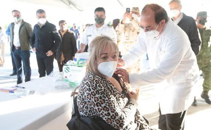 Inicia vacunación antiCovid a maestros en Coahuila; alistan reapertura de escuelas