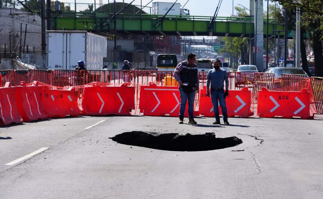 Comienza la reparación de los dos socavones de Iztacalco e Iztapalapa. Foto: Especial